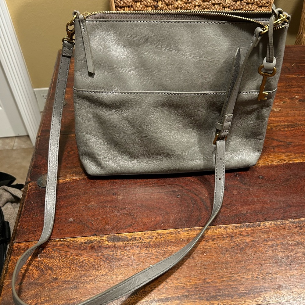 2 FOSSIL LEATHER BAGS - Picture 11 of 16